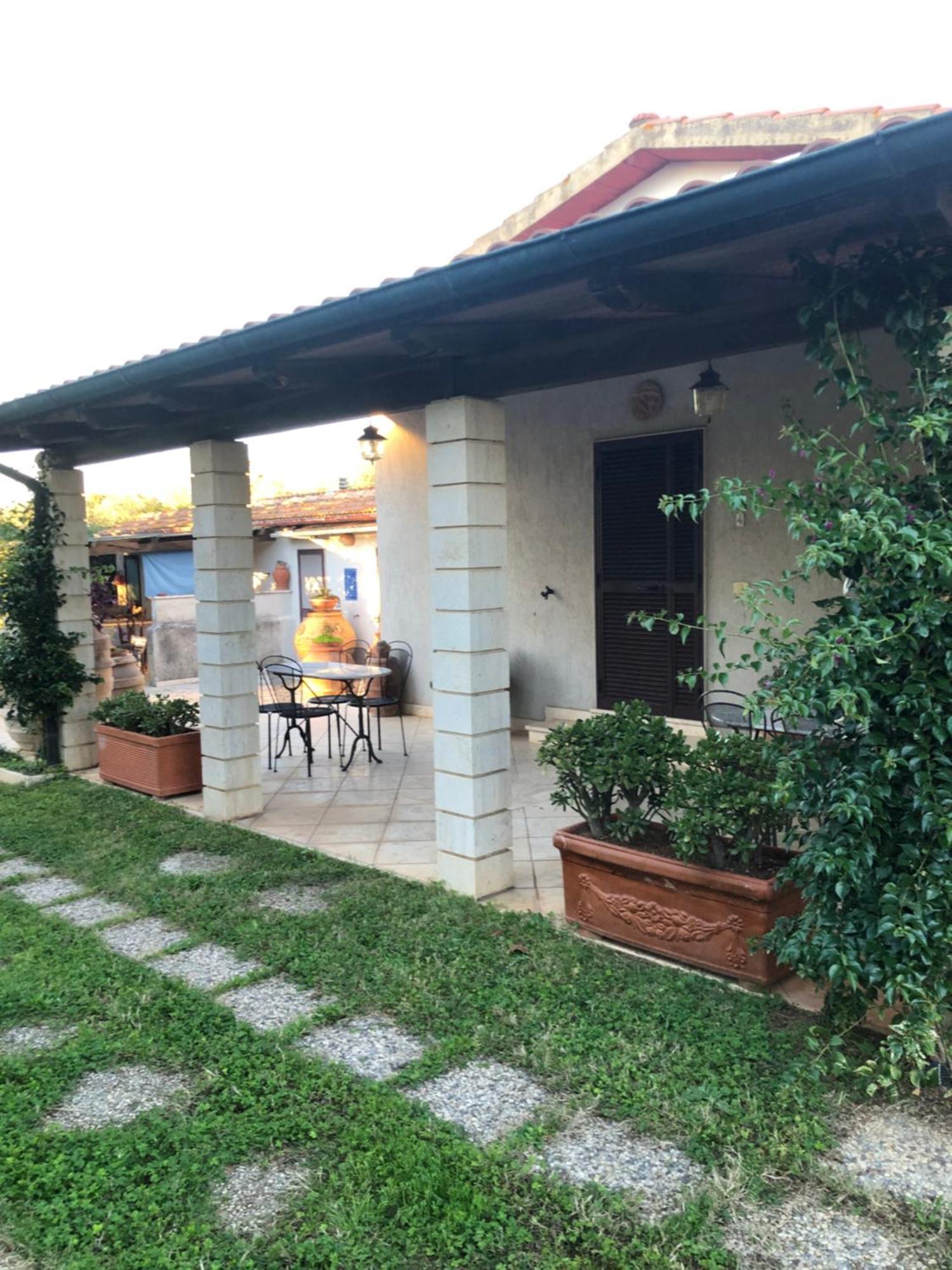 Agriturismo La Canonica 曼恰诺 外观 照片